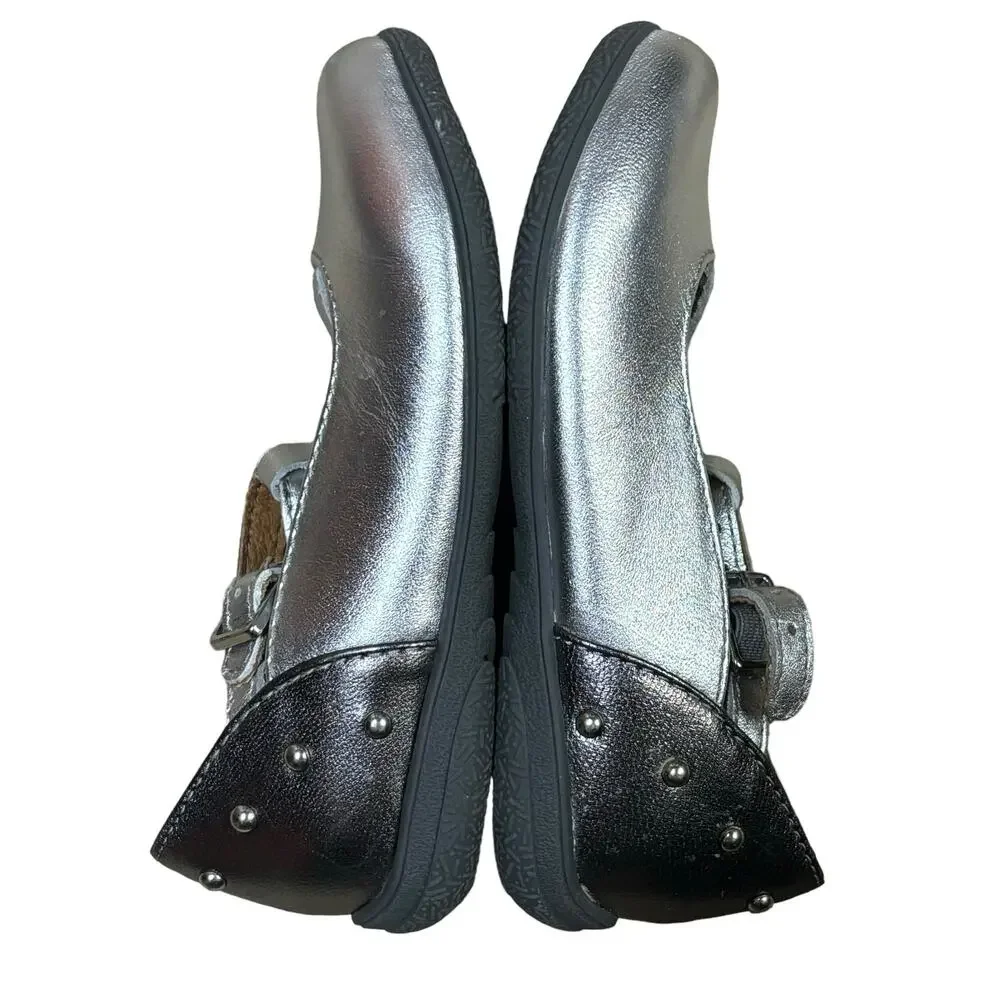Umi Little Girl Silver Patent Leather Studded Heel Mary Jane Eleni US 8M/24